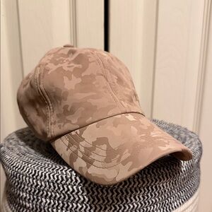 Ponyflo dusty pink camo hat